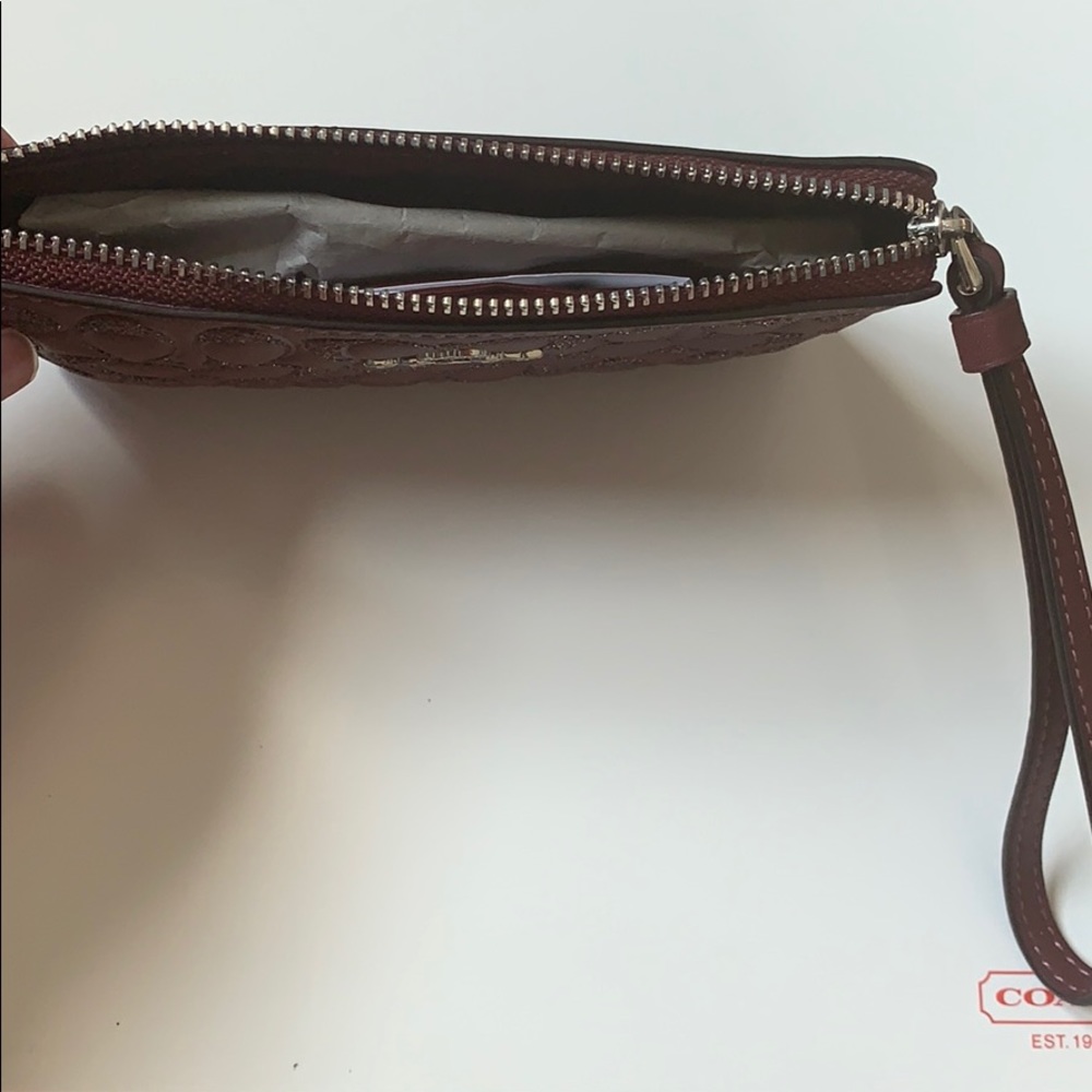 Coach wristlet - Picture 2 of 2
